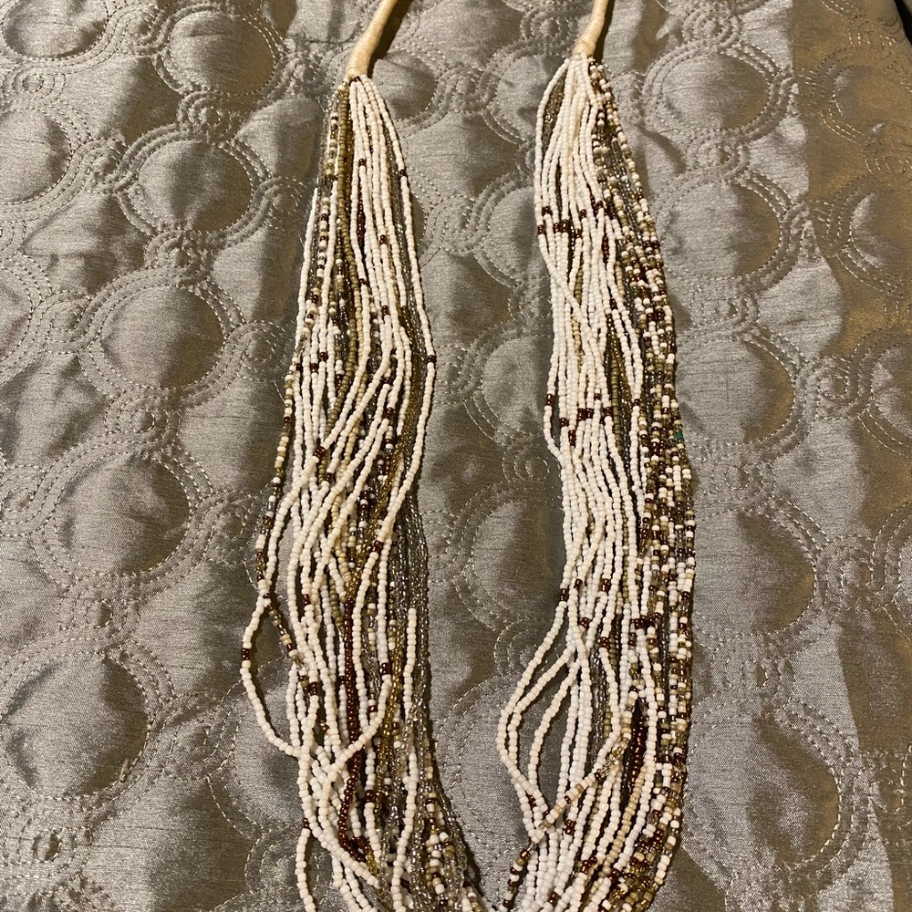 Beaded beige and Gold Necklace